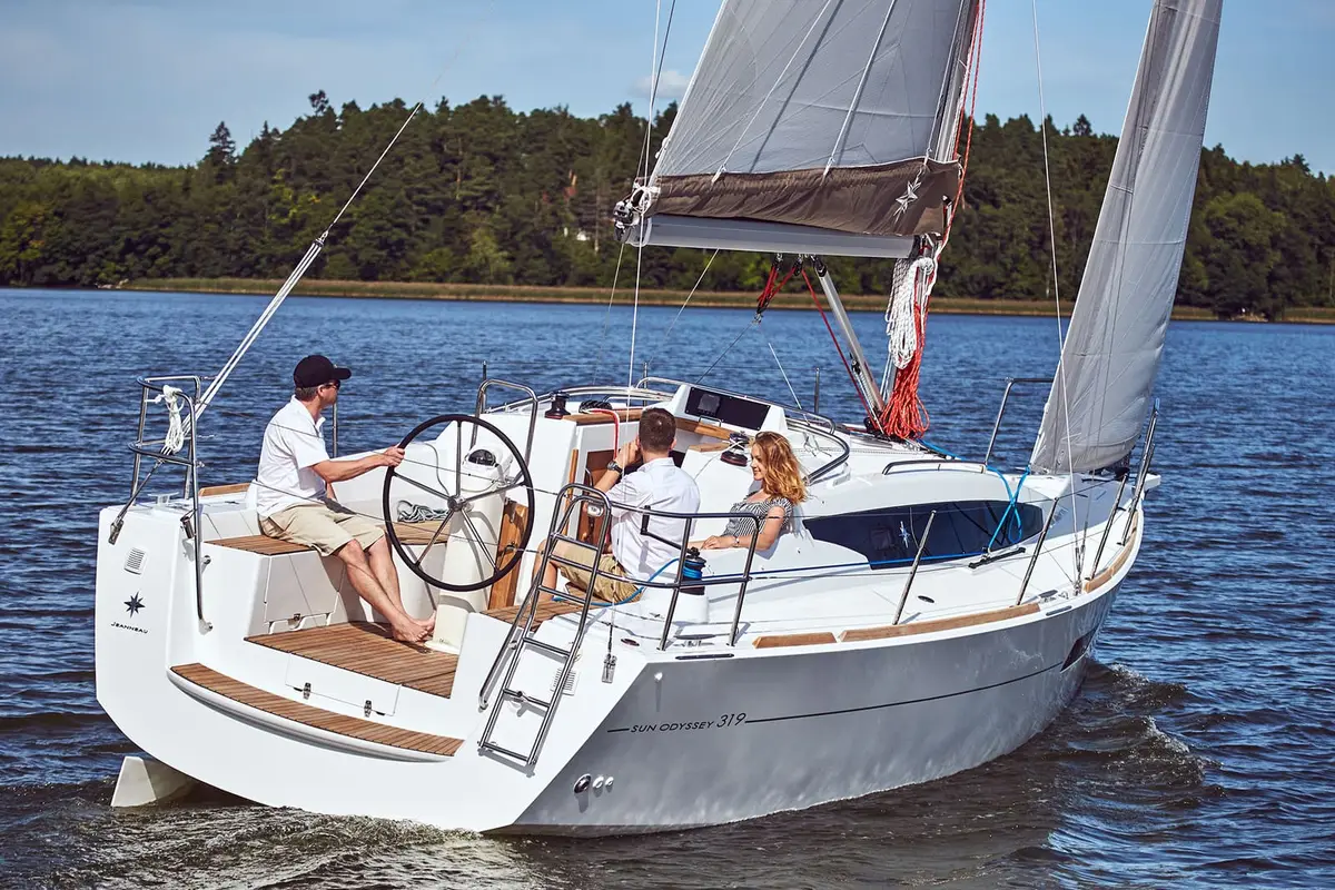 Jeanneau Sun Odyssey 319, photo 1 of 6