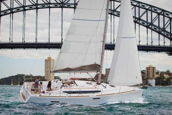 Jeanneau Sun Odyssey 379, photo 3 of 6