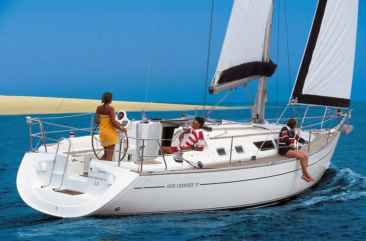 Jeanneau Sun Odyssey 37, photo 1 of 2