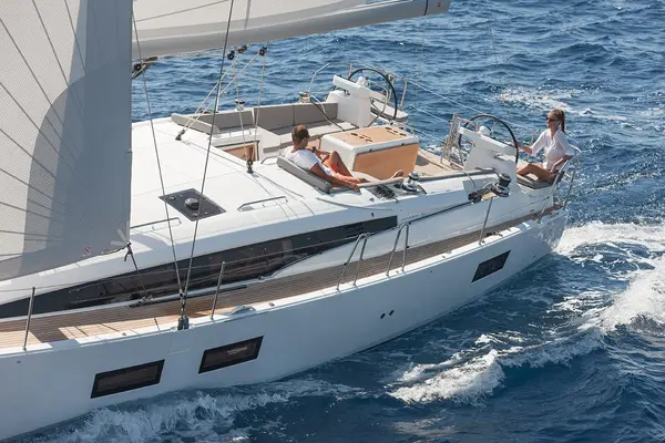 Jeanneau Yachts 51, photo 5 of 6