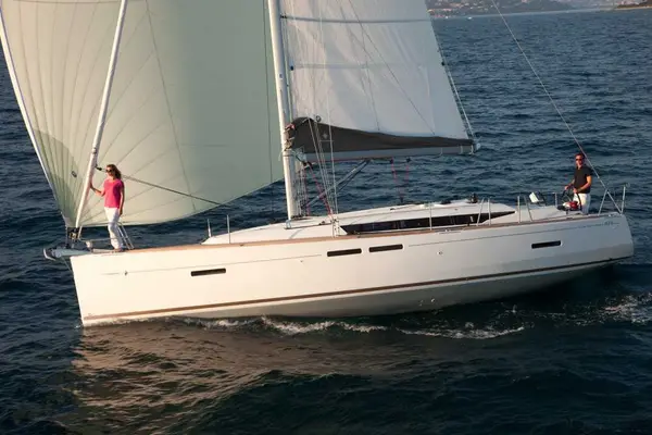 Jeanneau Sun Odyssey 419, photo 3 of 3